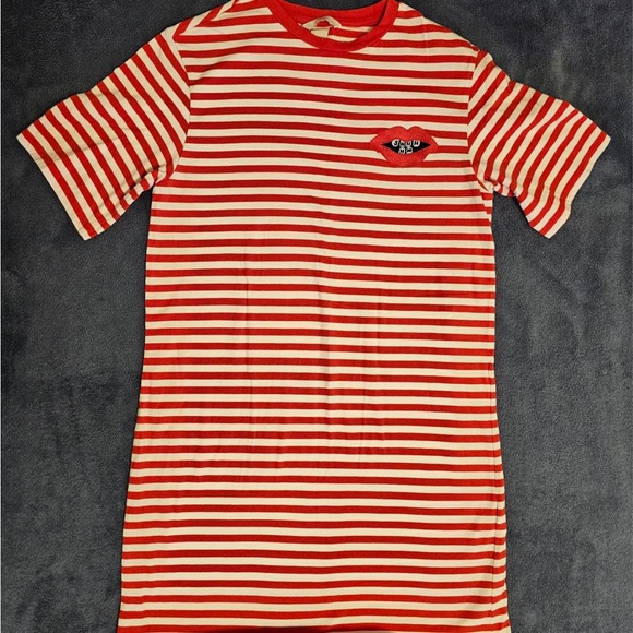 Striped Tee with Lips Patch - Picture 1 of 2